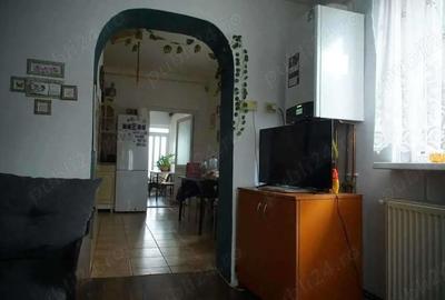 Casă cu 3 camere cu Teren 620 Mp în Central - 3