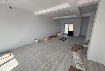 Casă cu 4 camere cu Teren 350 Mp în Central - 2