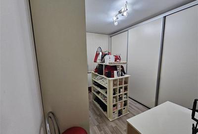 Apartament cu 3 camere decomandat, mobilat în Fizicienilor