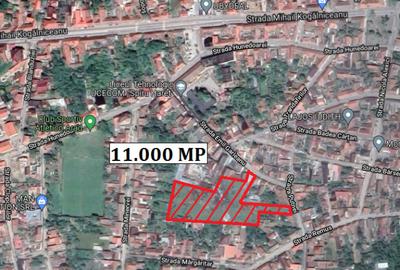 Teren de 11000 mp, în Central - 2