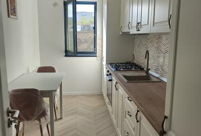 Bloc Nou, 2 camere decomandat 400 EUR/luna - 3