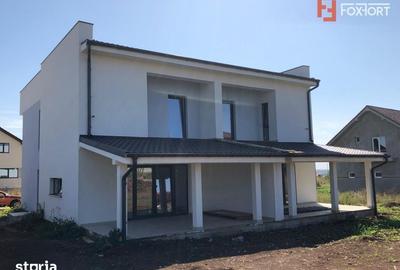 Casă cu 4 camere cu Teren 302 Mp în Plopi - 2