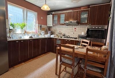 Casă individuală cu 3 camere cu Canalizare în Central - 5