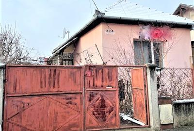 Casă individuală de vânzare, strada Papiu Ilarian - 4