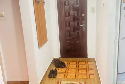 Apartament cu 3 camere decomandat în Urziceni - 2