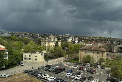 Garsonieră decomandată în Central - 1