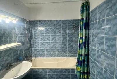 Apartament cu 3 camere decomandat în Nufărul - 7