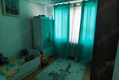 Vand apartament 3 camere semidecomandat zona Rahova - 1