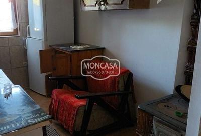 Casă cu 3 camere cu Teren 1335 Mp în Central - 2