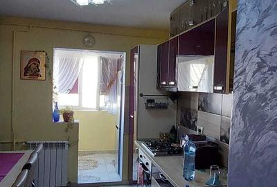 Apartament cu 3 camere decomandat în Obor - 2