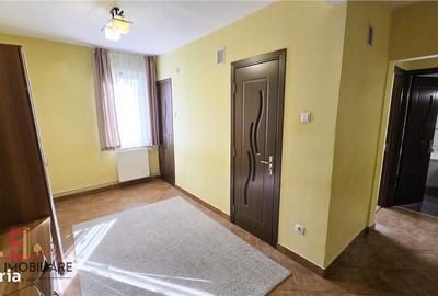 Apartament cu 4 camere în Central - 3
