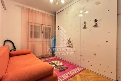 Apartament cu 3 camere decomandat în Soarelui - 12