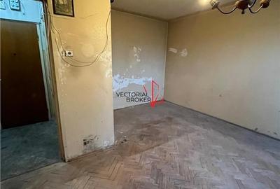 Titan, Piata Minis, garsoniera, bloc mix priveliste libera - 6