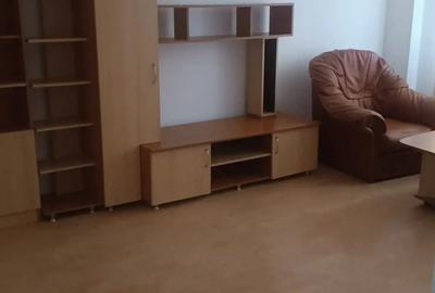 Inchiriez apartament 4 camere - 4