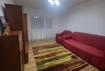 Apartament cu 3 camere decomandat în Dorobanți