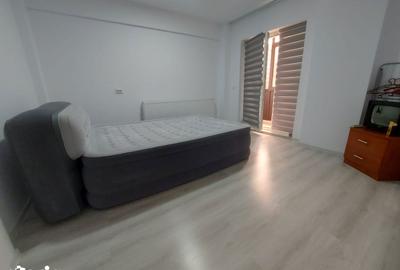Apartament cu 2 camere decomandat în Micro 6 - 4
