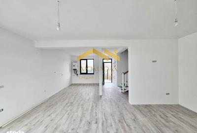 Casă cu 4 camere cu Teren 265 Mp în Sânmihaiu Român