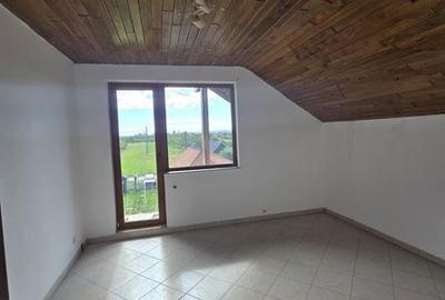 Casă cu 4 camere cu Teren 350 Mp în Central - 8