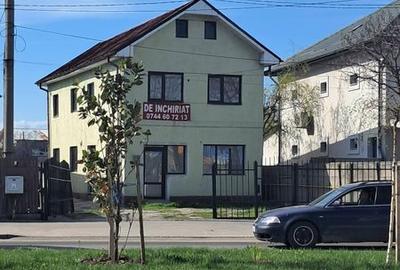 Casă cu 4 camere cu Teren 120 Mp în Central - 1