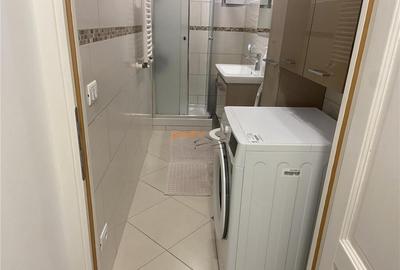 Apartament 2 camere ,54 mp, zona Mausoleu Sud - supermarket - 9