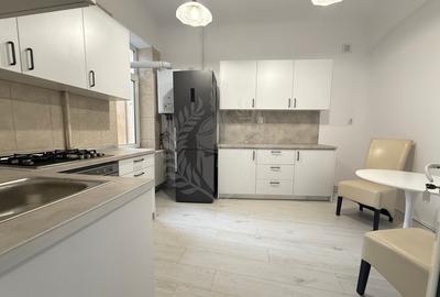 Apartament cu 2 camere decomandat, mobilat în Central