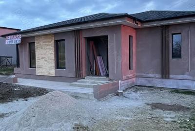 Casă cu Teren 600 Mp în Central - 4