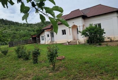 Casă cu 3 camere în Schitu Scoicești - 6