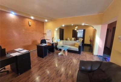 Casă individuală cu 5 camere în 23 August