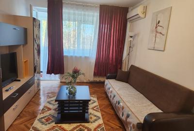 Apartament cu 2 camere decomandat în Titan