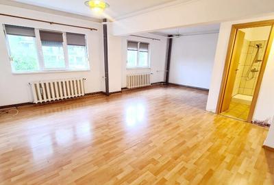 Inchiriez apartament 3 camere nemobilat zona Micalaca - ID : RH-43738 - 1