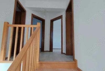 Casă cu 4 camere cu Teren 306 Mp în Chișoda