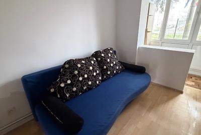 Garsonieră renovată, în complexul studențesc, centrală proprie - 2