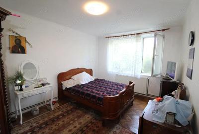 Apartament 2 camere, decomandat, zona CAM - 1