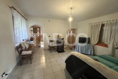 Casa 3 camere 5335 teren liber garaj si anexe in Sinca Veche - 5