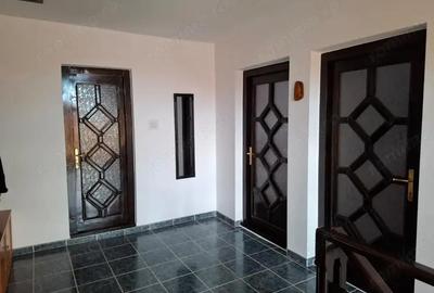 Casă cu 6 camere cu Teren 414 Mp în Nădlac - 4