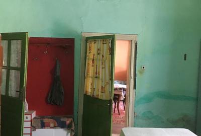 Casă cu 3 camere în Comloșu Mare - 2