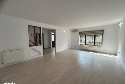 Casă cu 4 camere în Central - 2