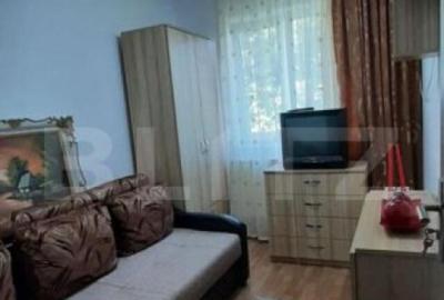 Apartament de vanzare, cu 3 camere, 56 mp, zona Micro 5 - 6