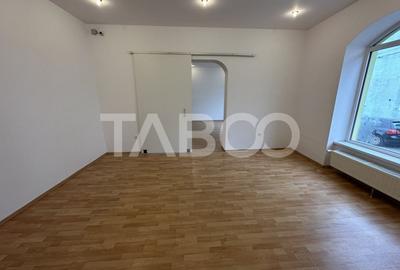 Spatiu 550 mpu pretabil clinica sau cladire birouri zona Lupeni Sibiu - 2