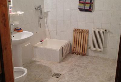 Casă cu 6 camere cu Teren 1620 Mp în Bran - 11