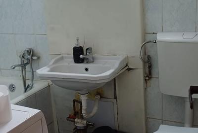 Garsonieră decomandată în Traian - 7