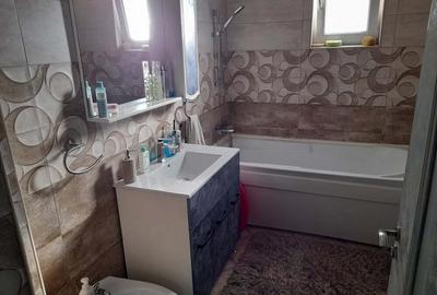 Casă cu 3 camere în Valu lui Traian - 9