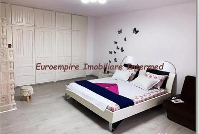 Casă cu 5 camere cu Teren 400 Mp în Agigea - 4