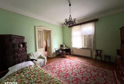 Casă cu 3 camere cu Teren 385 Mp în Titulescu - 18