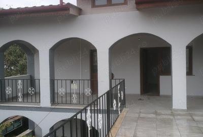 Vila strada G.Enescu 900 euro fix.. - 1