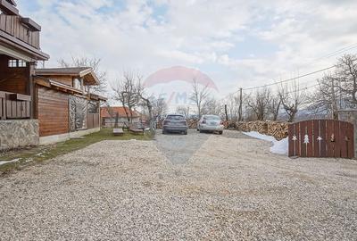 Casă cu 9 camere cu Teren 888 Mp în Sohodol - 50