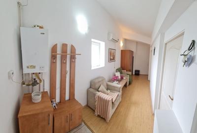 2 camere, centrala, metrou Gorjului, semistradal, strada Liniei 2 camere, centrala, metrou Gorjului, semistradal, strada Liniei - 2