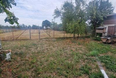 Vand casa ?i teren (2158 mp)Mo?ni?a Veche - 2