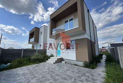 Duplex cu 5 camere cu Canalizare în Moșnița Nouă - 1