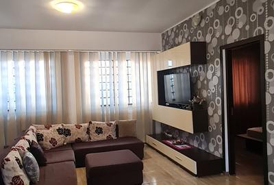 Casă cu 7 camere cu Teren 350 Mp în Est - 1